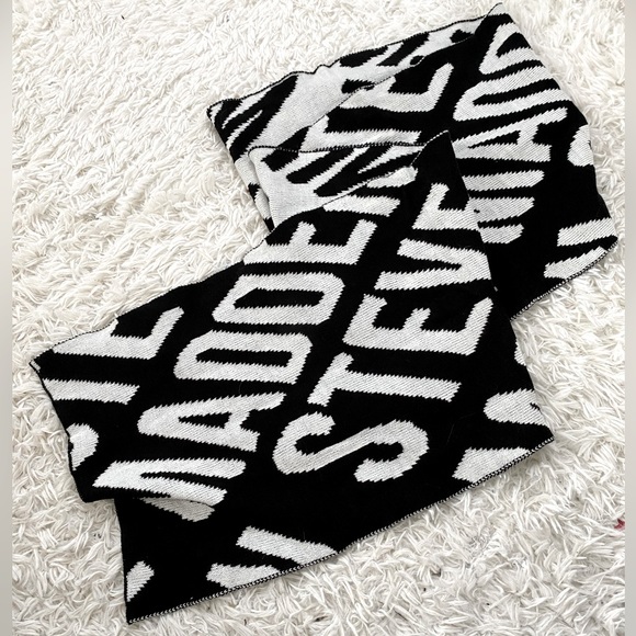 Steve Madden Long, Reversible Winter Scarf - Picture 2 of 5